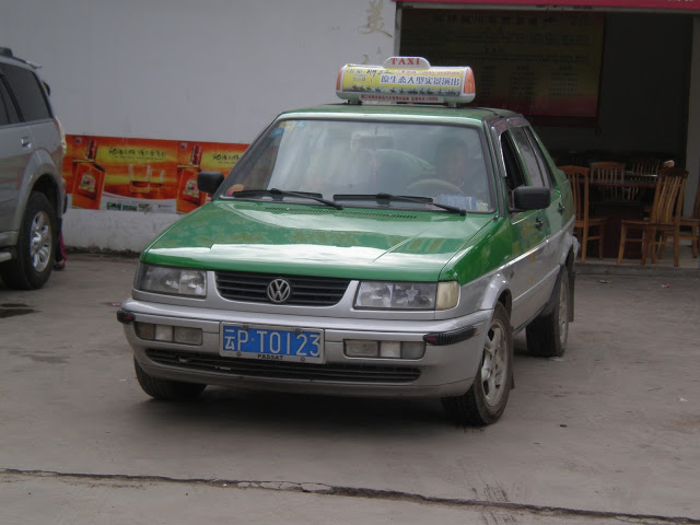Lijiang_Volkswagen_Jetta_taxi_front.JPG