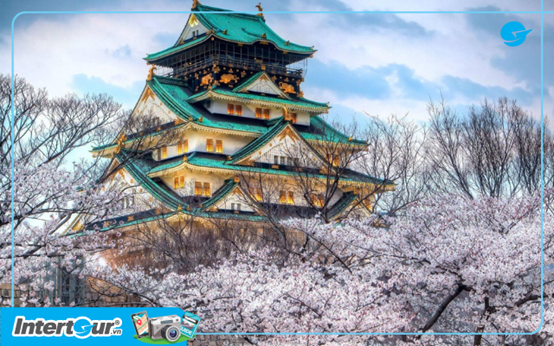 Lâu đài Osaka là một trong những điểm du lịch nổi tiếng nhất