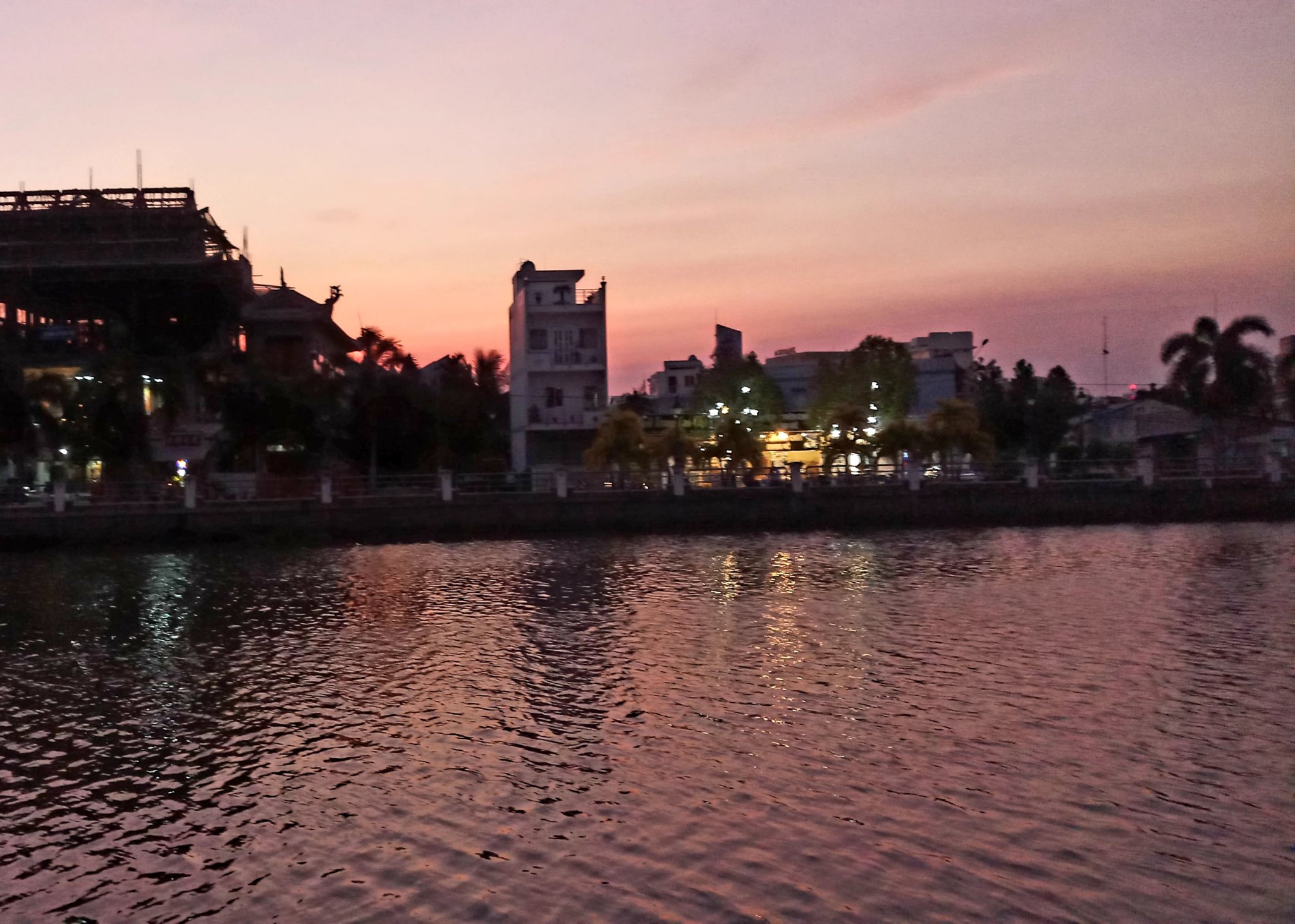 20190509_225952.jpg