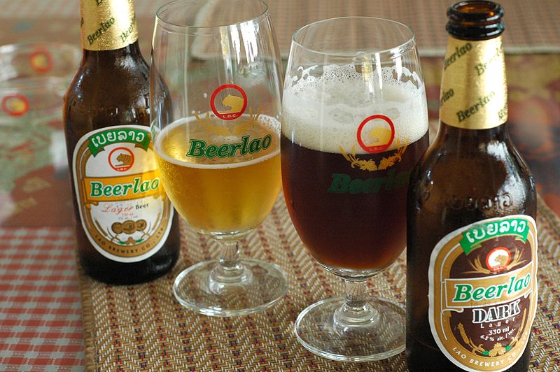 800px-BeerLao_LightAndDark.jpeg