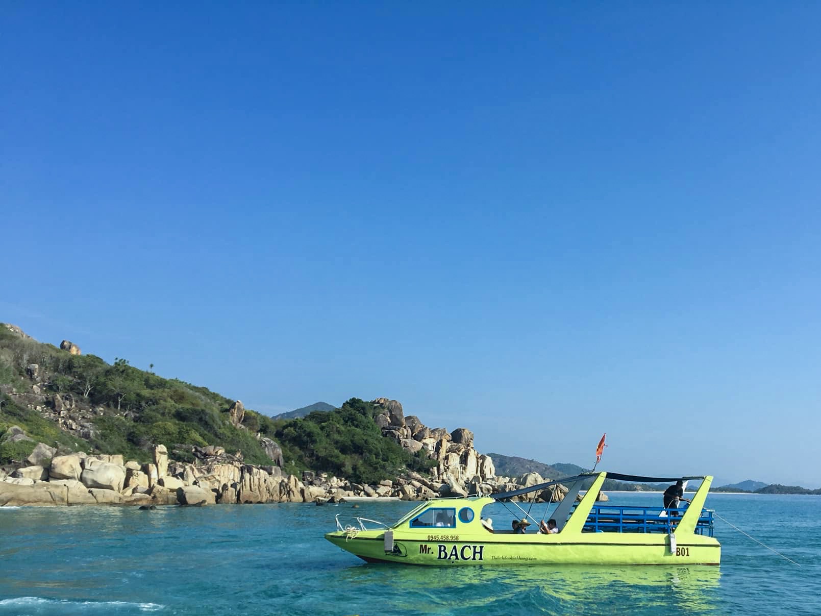 Tour Bạch Đảo Bình Hưng