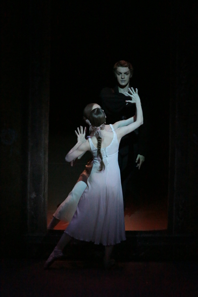 Act 2 Tattiana and Onegin.jpg