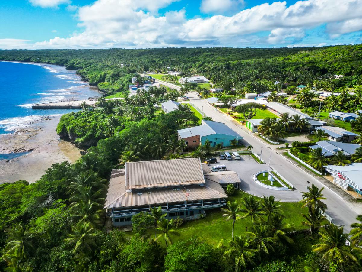 Alofi-Parliament-Building-Town-Urban-MUST-CREDIT-www.niuepocketguide.com-.jpg