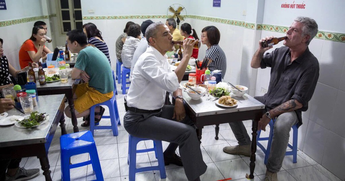bun-cha-ha-noi-huong-lien-mon-ngon-am-thuc-hanoi-food-bun-cha-obama-2.jpg