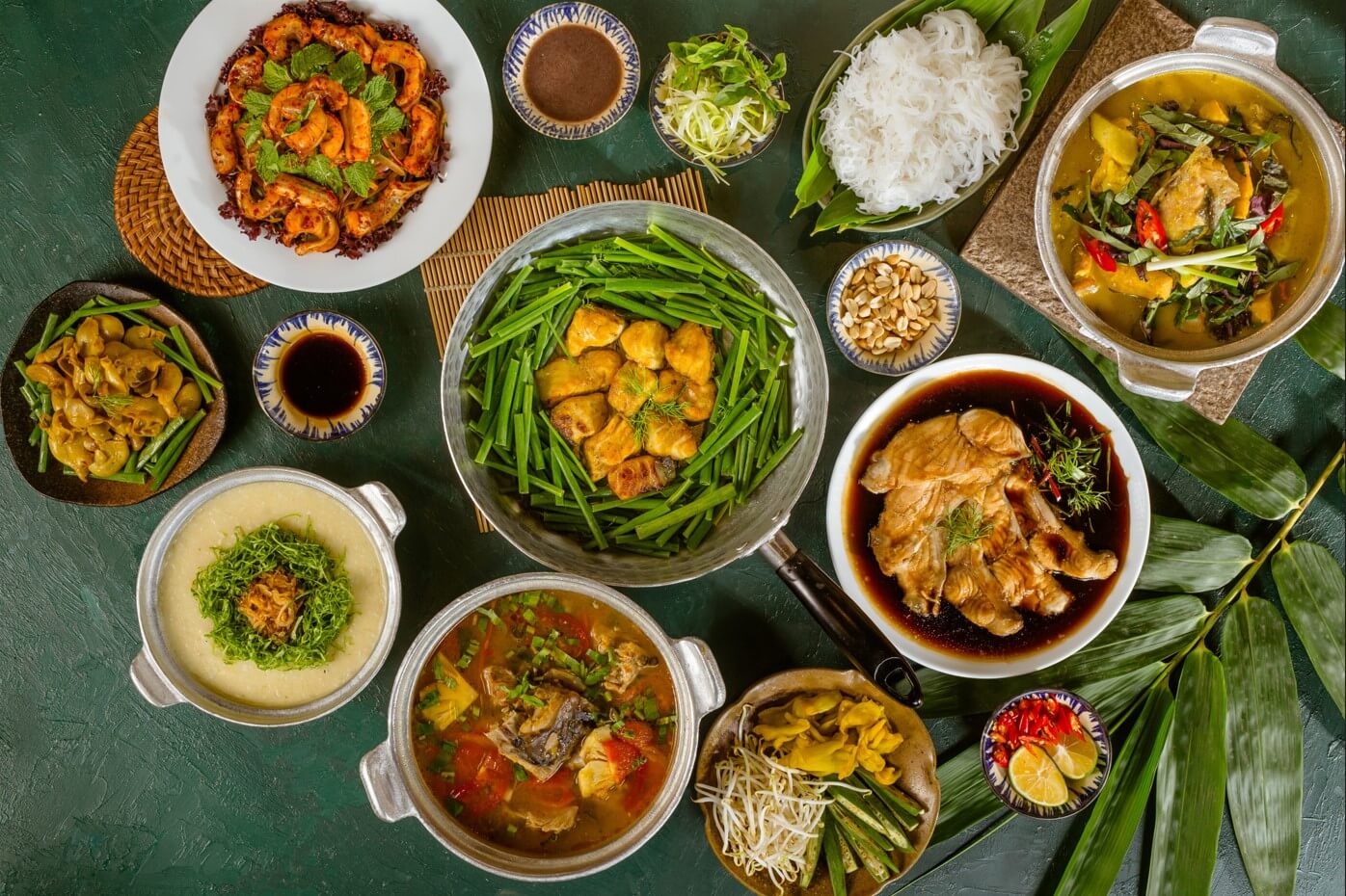 cha-ca-la-vong-vua-cha-ca-am-thuc-ha-noi-hanoi-food-tour-7.jpg