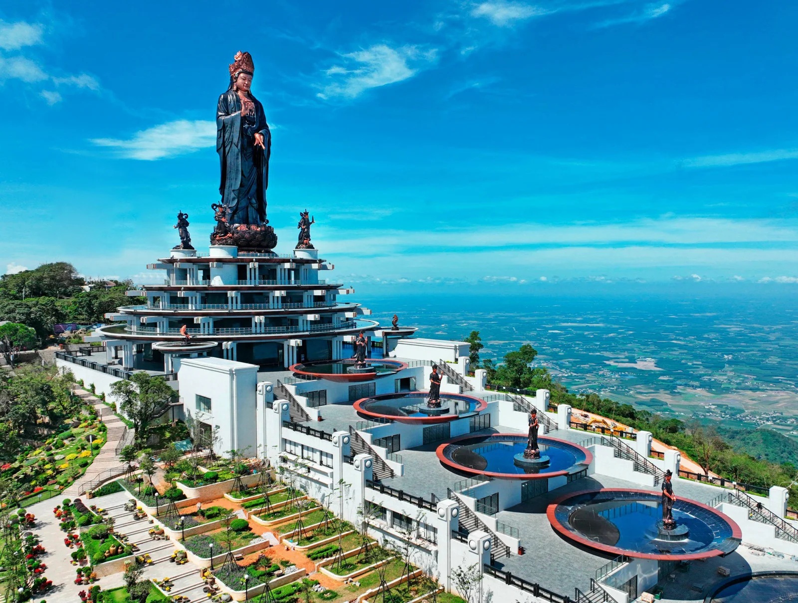 du-lich-nui-ba-den-tay-ninh-moi-nhat-cac-dia-diem-check-in-dang-kham-pha (1).jpg