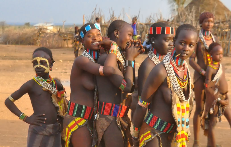 Hamer_Tribe,_Ethiopia_(8189657739).jpg