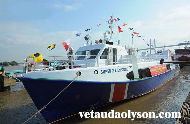 Tàu super biển đông 2
