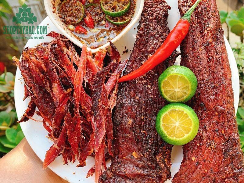 Thịt trâu gác bếp chuẩn vị Tây Bắc.jpg