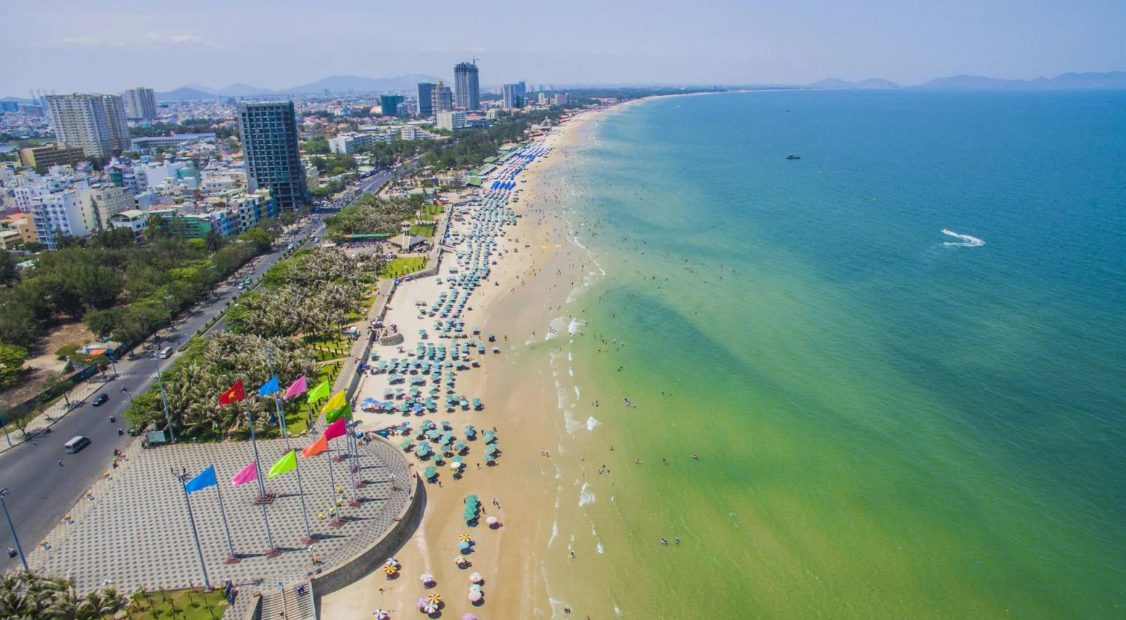 vung-tau-co-gi-choi-du-lich-kham-pha-nhung-dia-diem-hot-tai-thanh-pho-bien-vung-tau-bai-bien-f...jpg