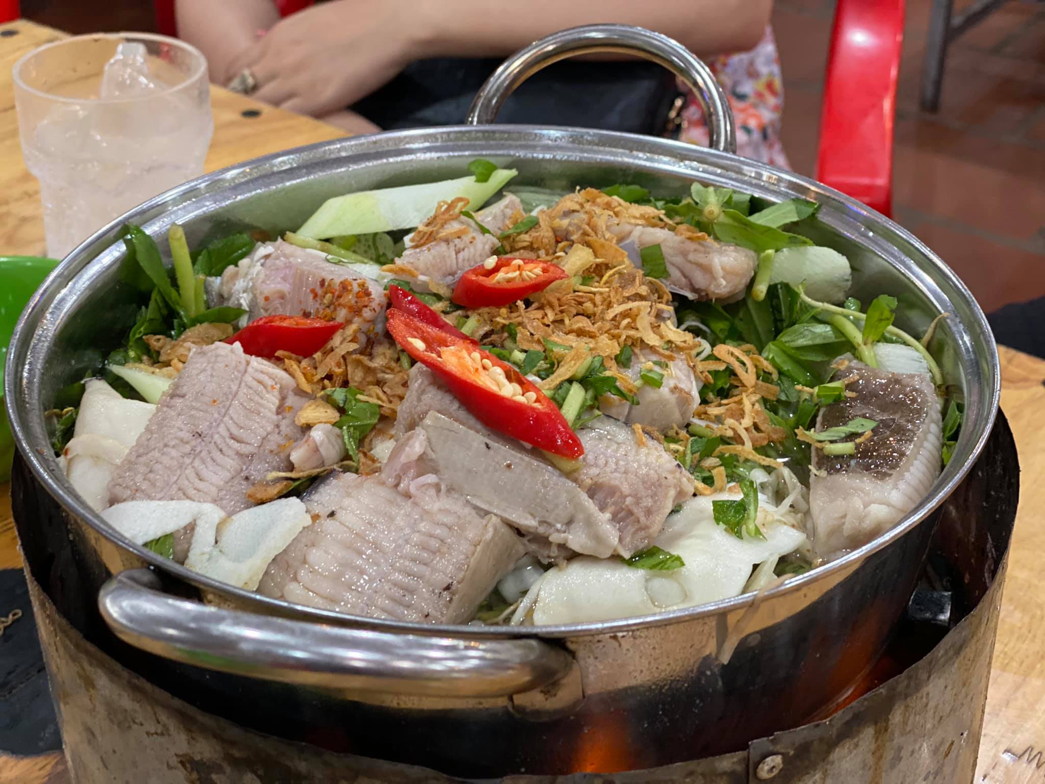 vung-tau-co-gi-choi-du-lich-kham-pha-nhung-dia-diem-hot-tai-thanh-pho-bien-vung-tau-lau-ca-duoi.jpg