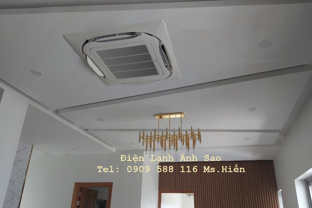 may-lanh-am-tran-daikin-2022.png