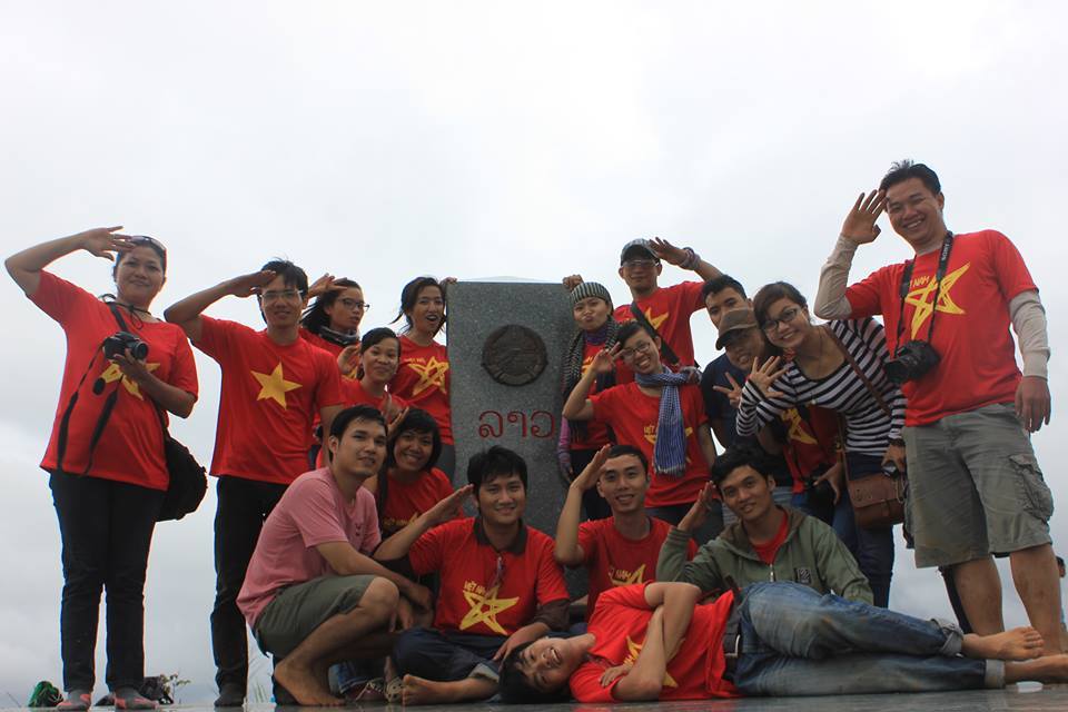 758t8c7cfdy7459fg.jpg