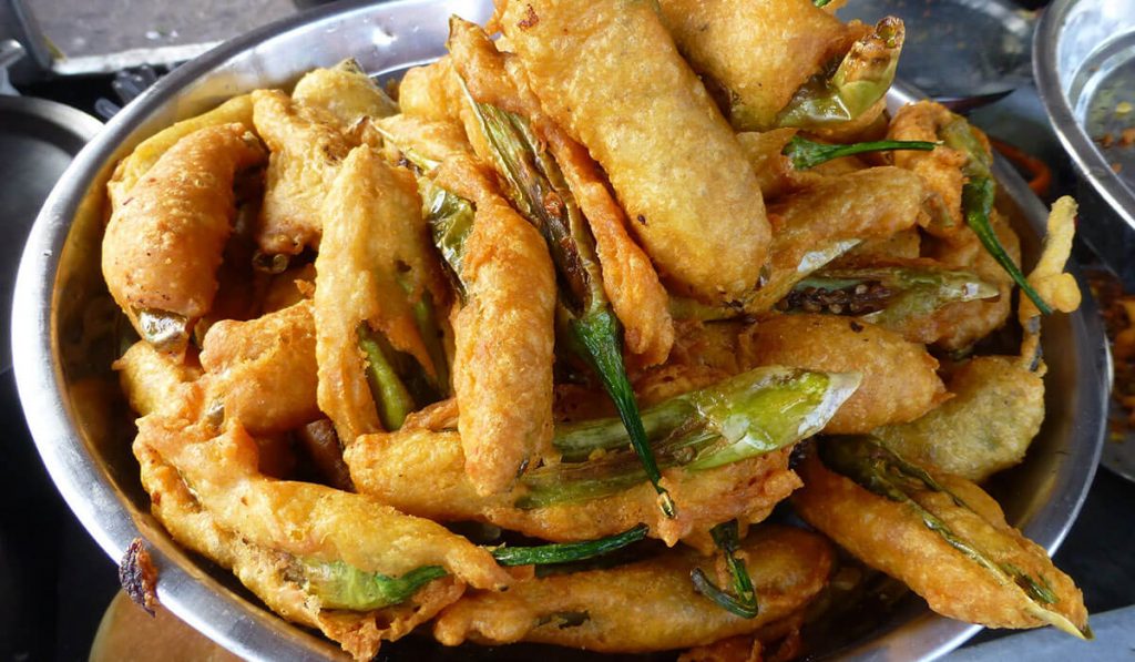 ớt chiên bột- món ăn đưuòng phố ấn độ