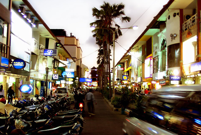 Kuta_Night.jpg