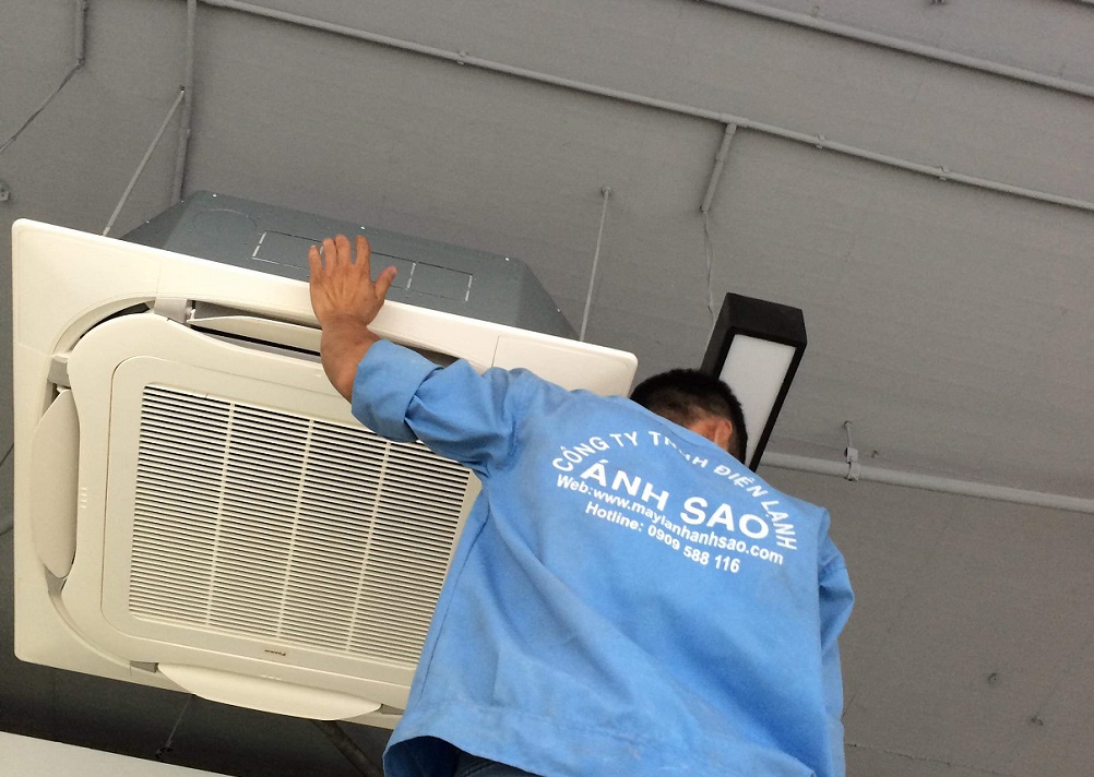 may-lanh-am-tran-daikin(15).jpg