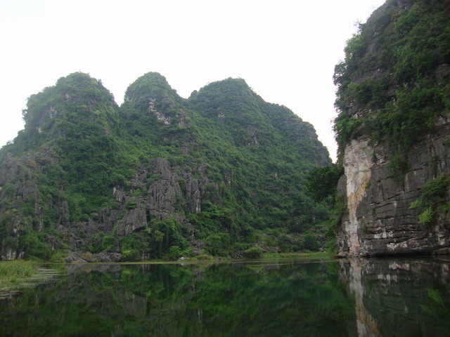 2010-09-26-cd-mb-1576-trang-an.jpg