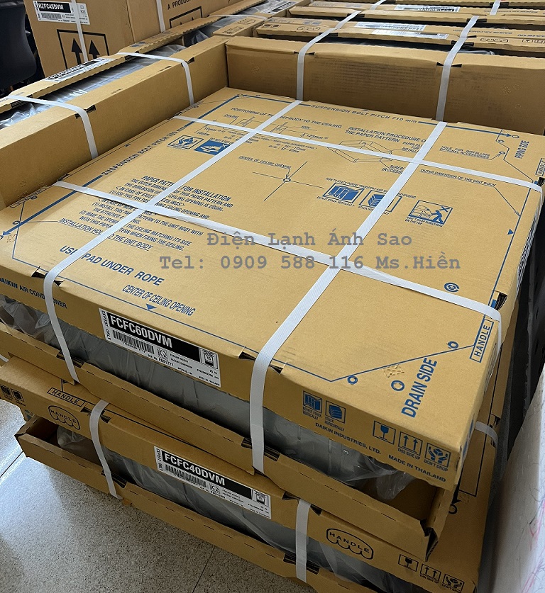 may-lanh-am-tran-daikin-fcfc.jpg