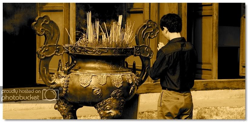 03NgocSonTempleHanoiVietnamJan.jpg