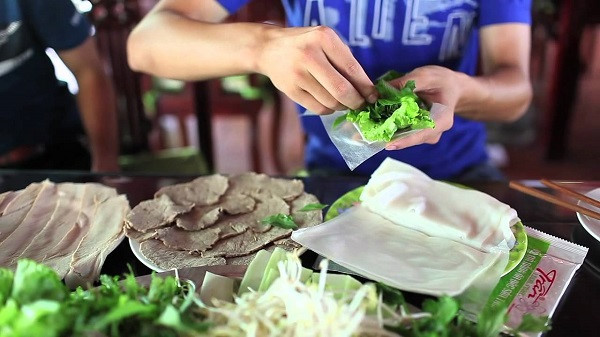 1_banh_trang_thit_heo.jpg