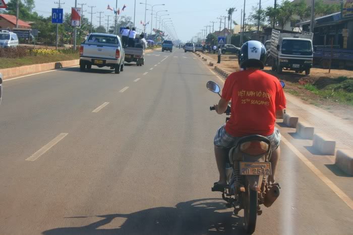 lao144.jpg