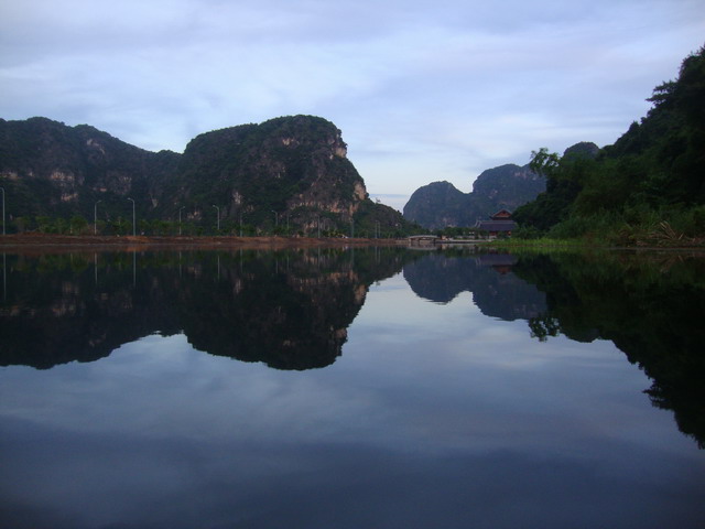 2010-09-26-cd-mb-1588-trang-an.jpg