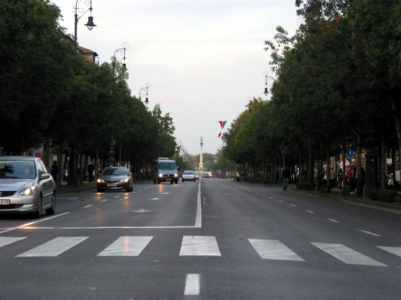 Andrassy-ut-budapest.jpg