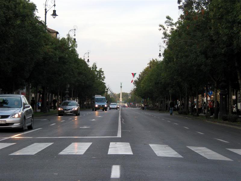 Andrassy-ut-budapest.jpg