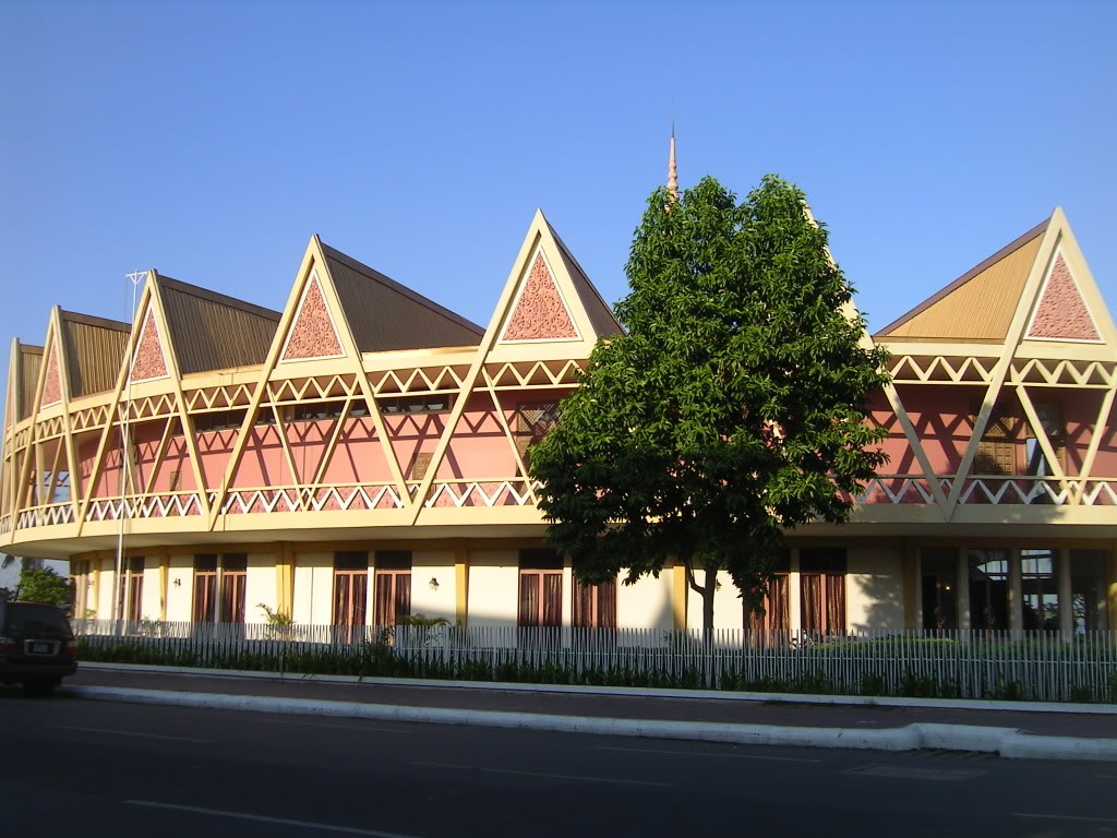 ROYALCINEMA.jpg
