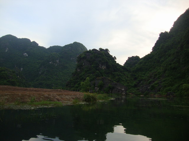 2010-09-26-cd-mb-1584-trang-an.jpg