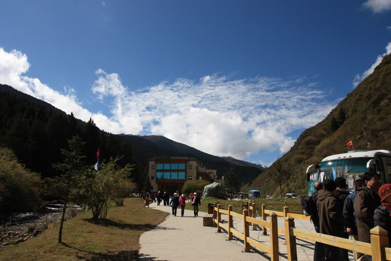 hoanglong4.jpg