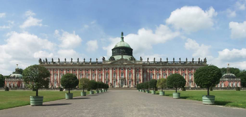 Sanssouci_Palace-Manfred_Heyde.jpg