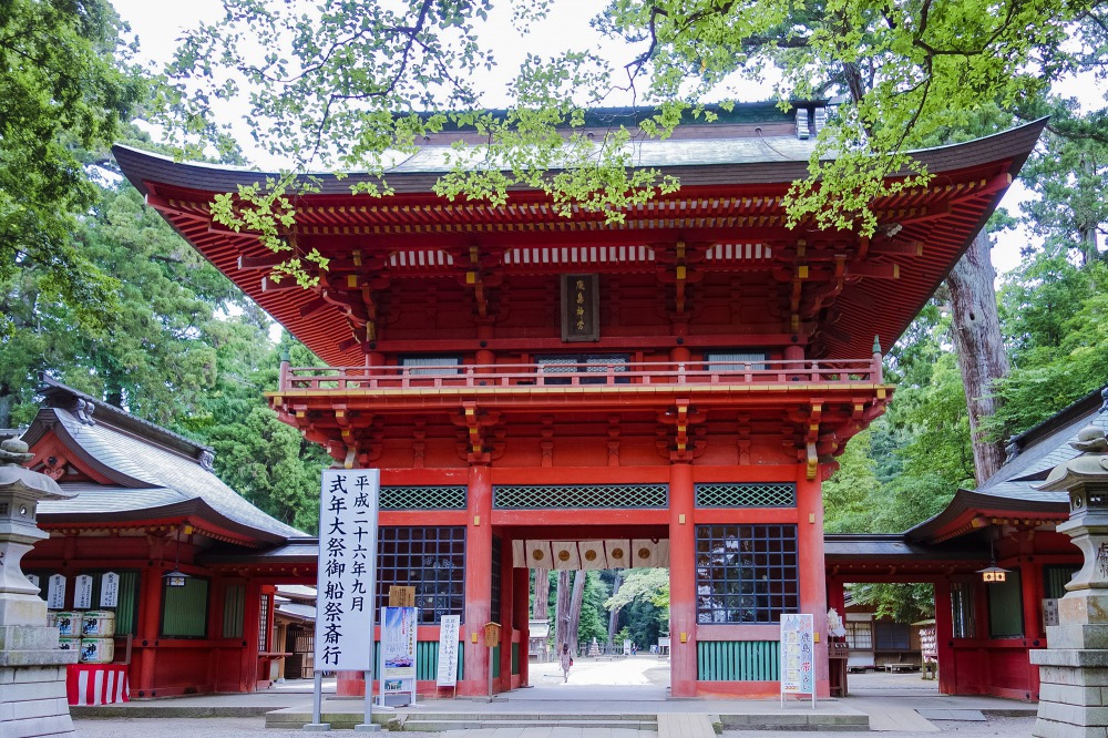 Kashima-jingu-Shrine-Romon.jpg
