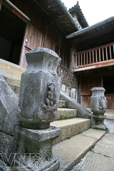 12-2010To32B160.jpg
