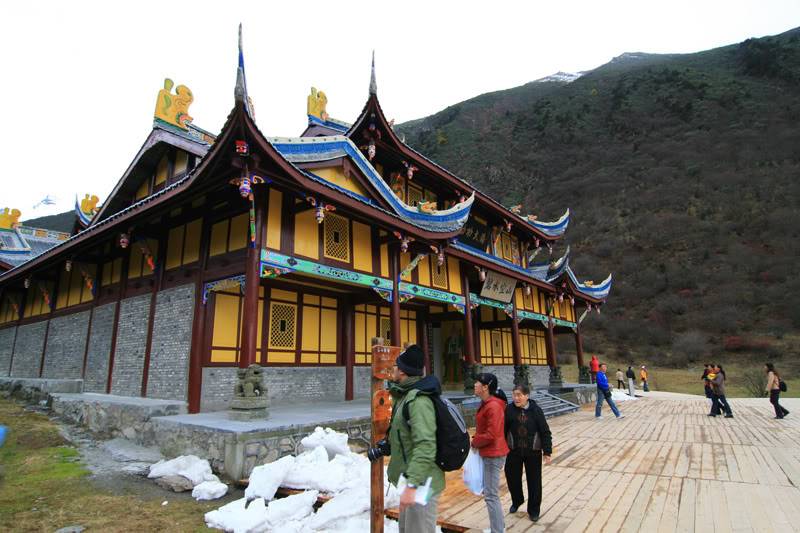 hoanglong62.jpg