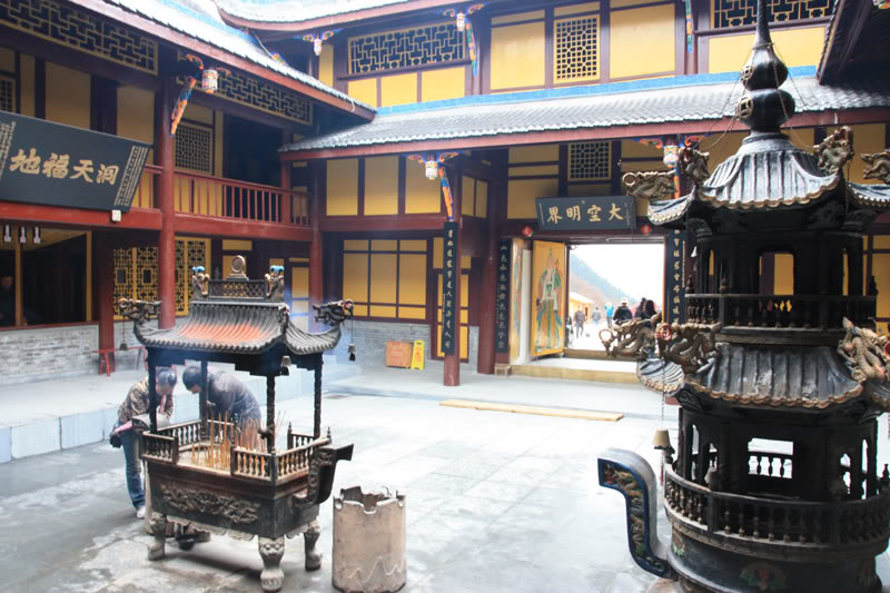 hoanglong71.jpg