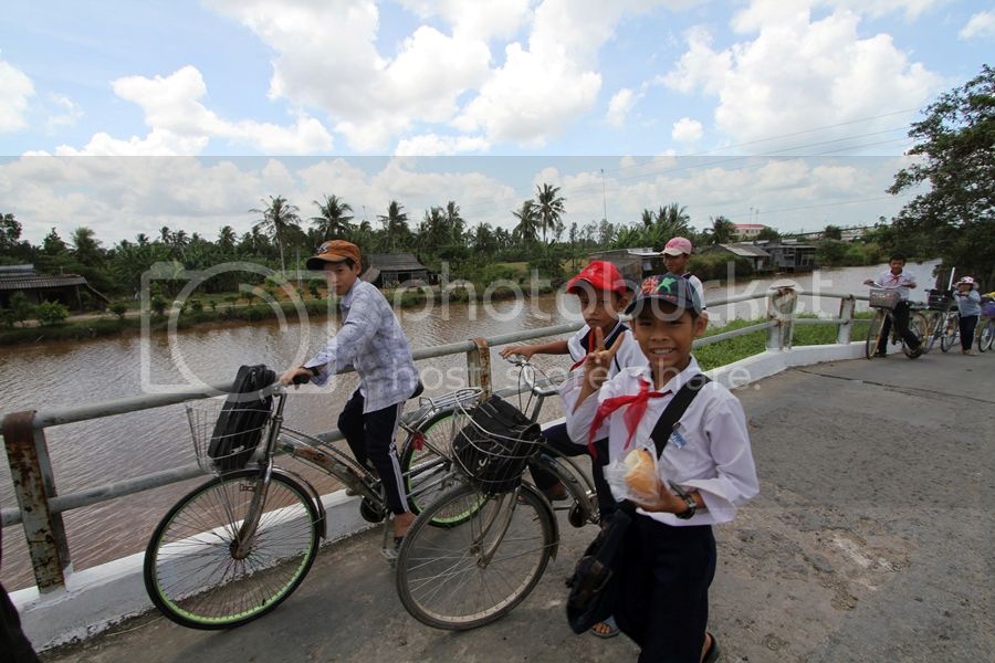 loanchau1018.jpg