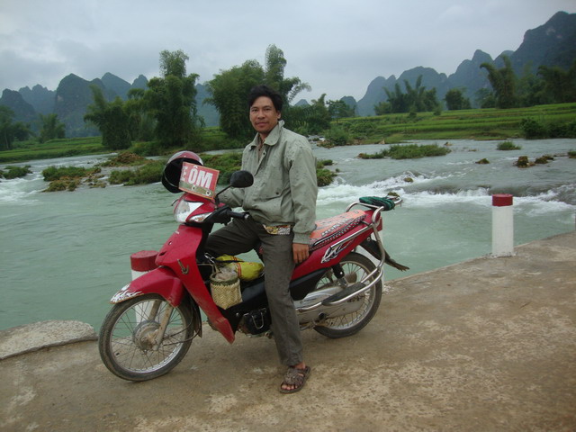 2010-09-22-cd-mb-0882-083-di-thac-ban-gioc.jpg