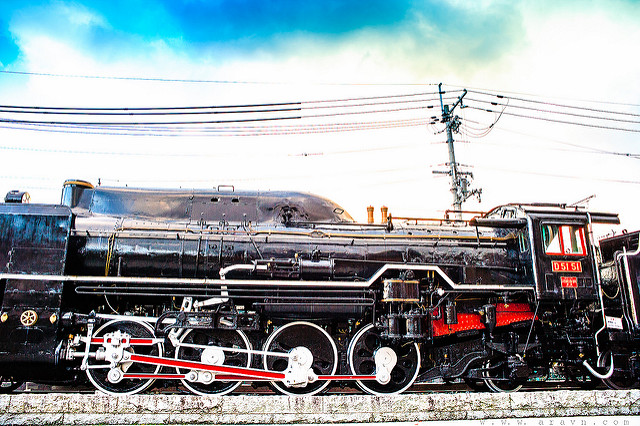 9435332010_977b86881f_z.jpg