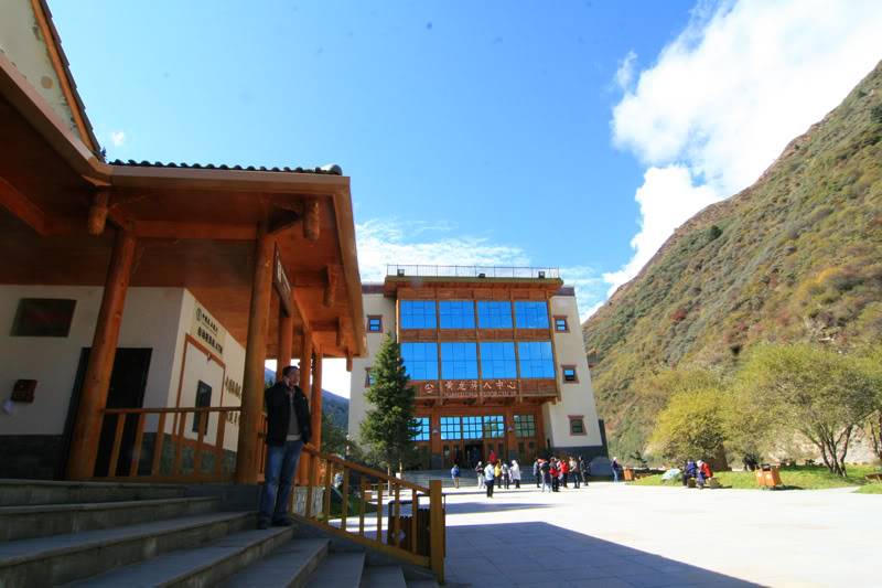 hoanglong3.jpg