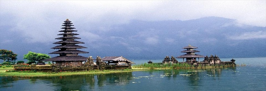 ulun-danu-temple-bali-golden-tour.jpg