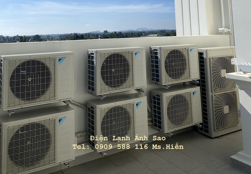 may-lanh-giau-tran-daikin(22).jpg