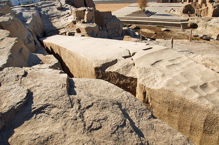 egypt-aswan-unfinished-obelisk.jpg
