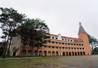 nhacong.jpg