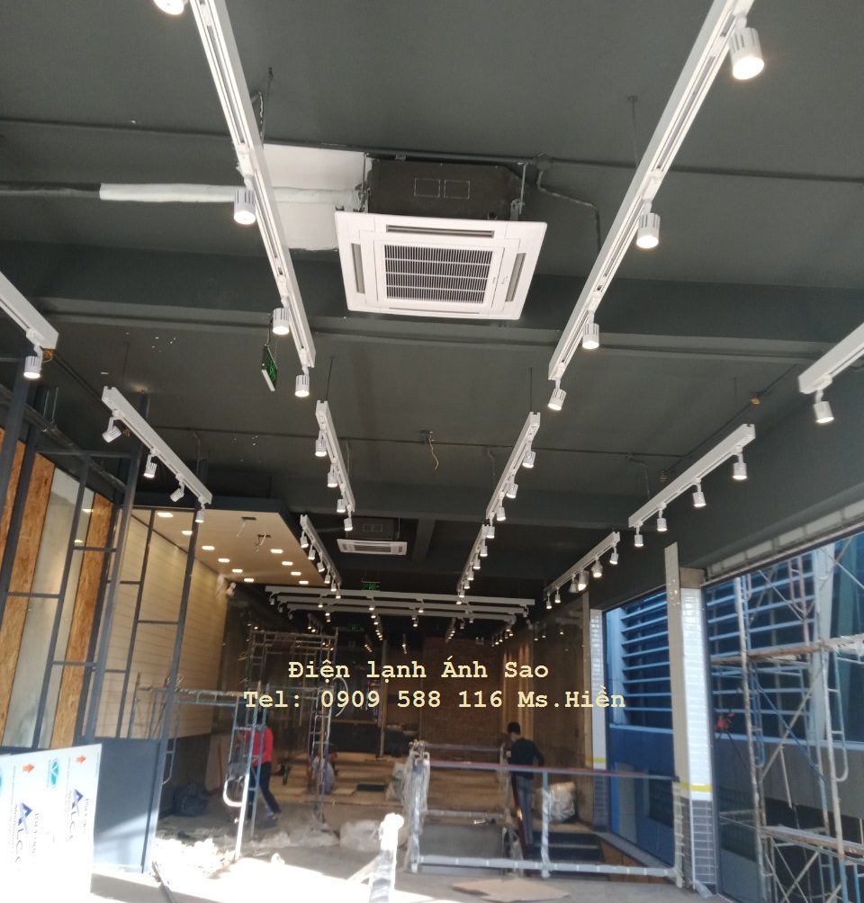 may-lanh-am-tran-daikin(19).jpg