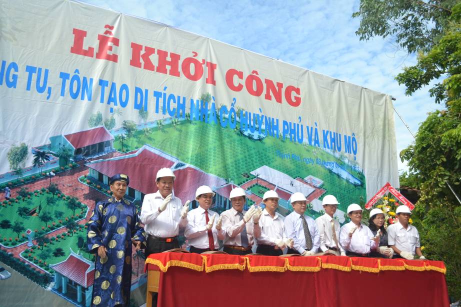 HuynhPhu_2.jpg