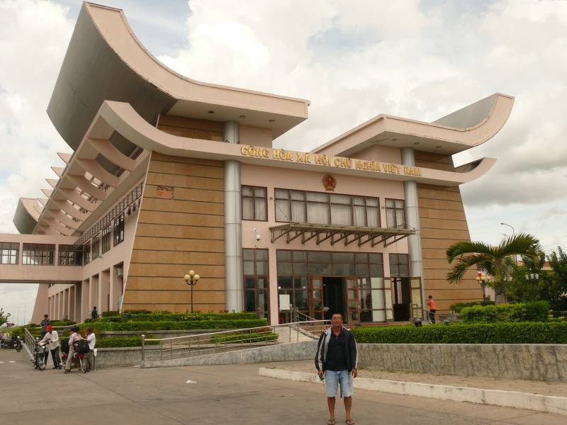cuakhaumocbai.jpg