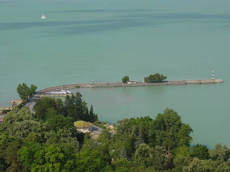 800px-Balaton4.jpg