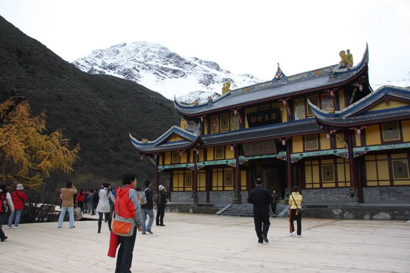 hoanglong63.jpg