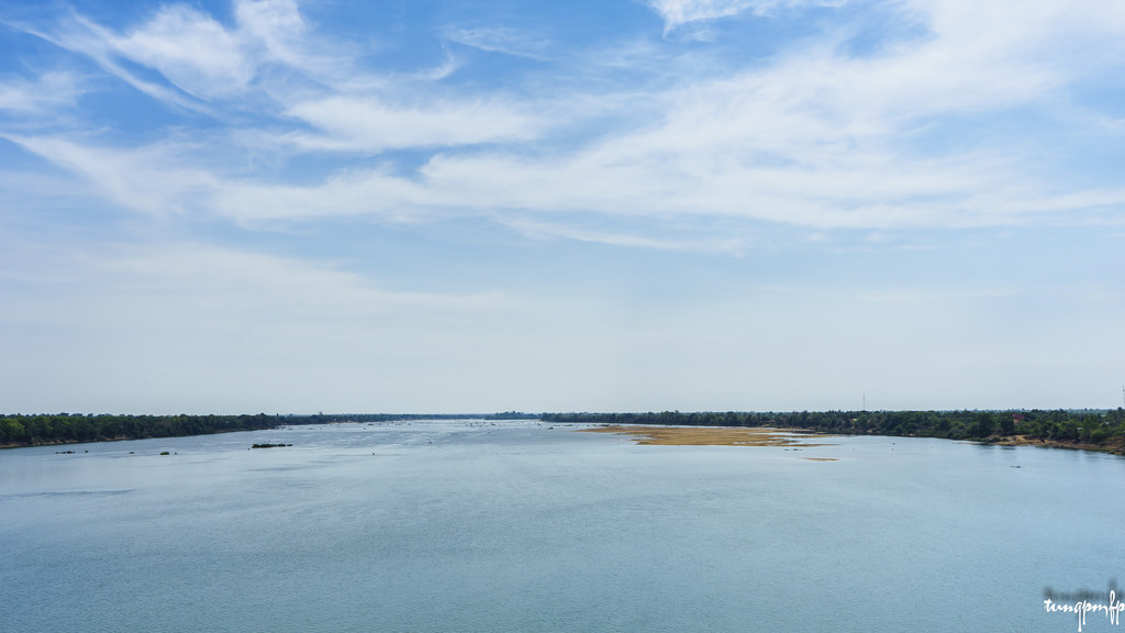 17221201404_d8556d99eb_b.jpg